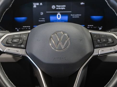 Used 2022 Volkswagen Taos SE AWD/4WD image 14