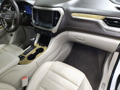 Used 2017 GMC Acadia Denali w/ Technology Package AWD/4WD image 8