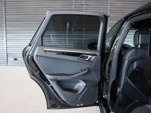 New 2026 Porsche Macan image 20