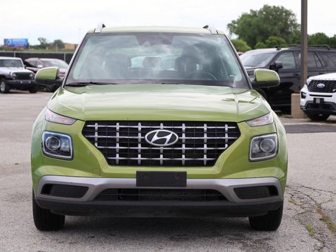Used 2020 Hyundai Venue SEL w/ Convenience Package FWD image 5