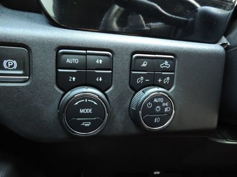 Used 2024 Chevrolet Silverado 1500 LTZ w/ LTZ Convenience Package II AWD/4WD image 30