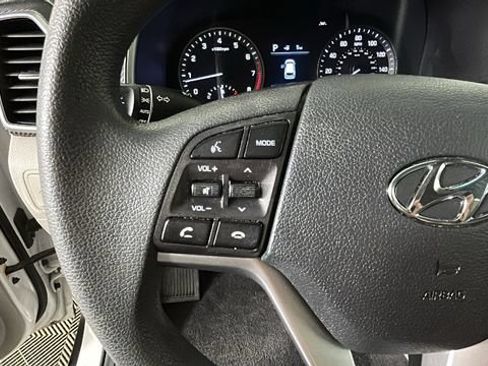 Used 2021 Hyundai Tucson SEL FWD image 12