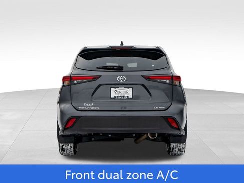 Used 2024 Toyota Highlander LE image 6