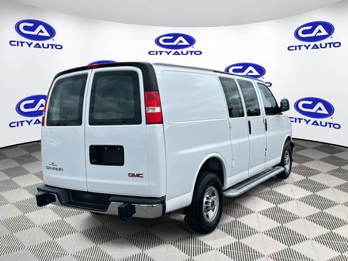 Used 2023 GMC Savana 2500 w/ Driver Convenience Package image 3