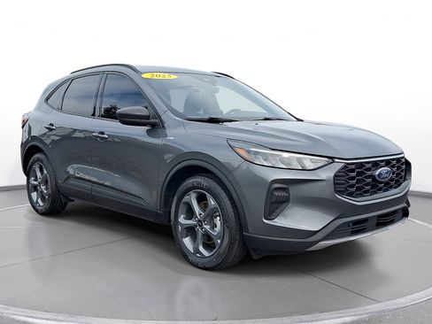 Used 2025 Ford Escape ST-Line FWD image 1