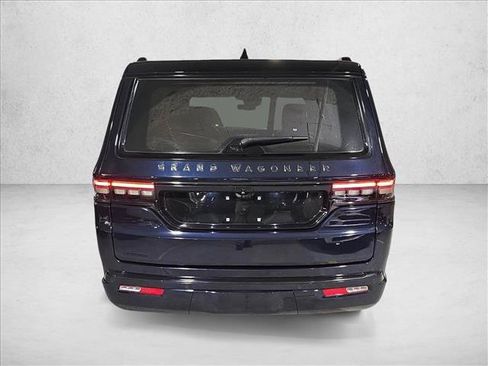 Used 2022 Jeep Grand Wagoneer Series II AWD/4WD image 6
