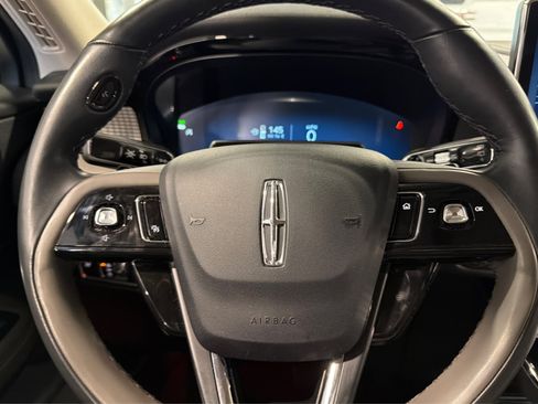 Used 2023 Lincoln Corsair Reserve w/ Equipment Group 202A AWD/4WD image 23