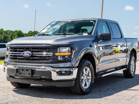 Used 2025 Ford F150 XLT w/ Equipment Group 301A Standard AWD/4WD image 3