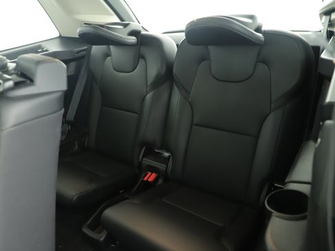Used 2022 Volvo XC90 T5 Momentum w/ Climate Package image 20