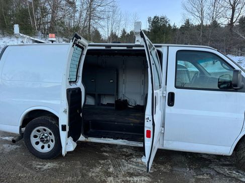 Used 2013 GMC Savana 1500 AWD image 5