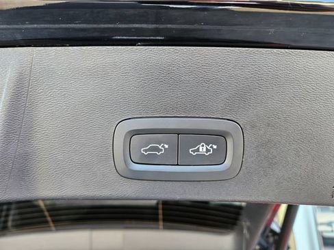 Used 2023 Volvo XC40 Recharge Plus w/ Protection Package Premier AWD/4WD image 12