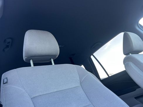 Used 2021 Honda Pilot EX image 25