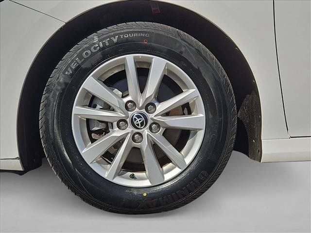 Used 2025 Toyota Camry LE FWD image 29