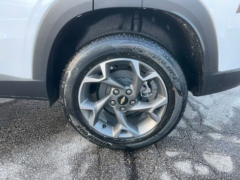 New 2026 Chevrolet Trax LT w/ LT Convenience Package image 30