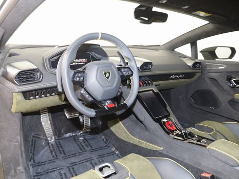 Used 2024 Lamborghini Huracan Sterrato image 45