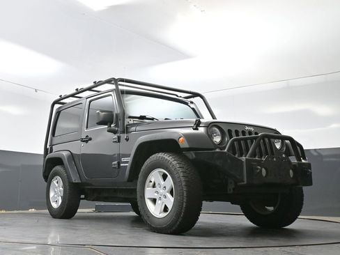 Used 2017 Jeep Wrangler Sport w/ Quick Order Package 24S AWD/4WD image 49