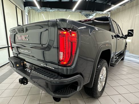 Certified 2022 GMC Sierra 2500 Denali AWD/4WD image 5