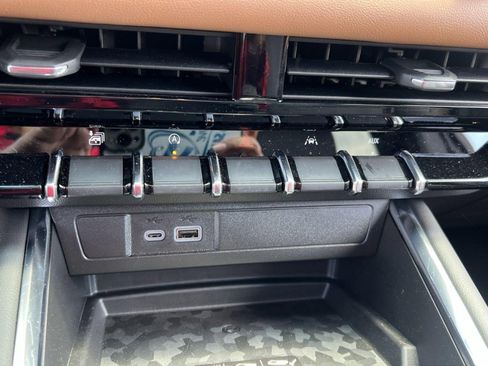 New 2025 GMC Canyon AT4 w/ Nightfall Edition image 26