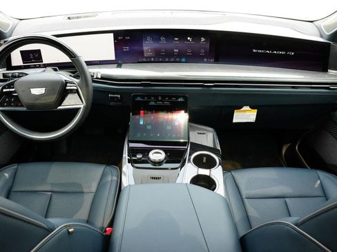 New 2025 Cadillac Escalade IQ Sport 2 AWD/4WD image 76