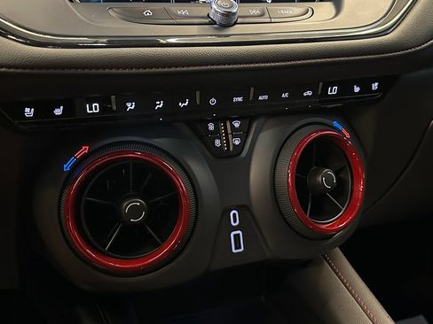 Used 2022 Chevrolet Blazer RS w/ Enhanced Convenience Package AWD/4WD image 15