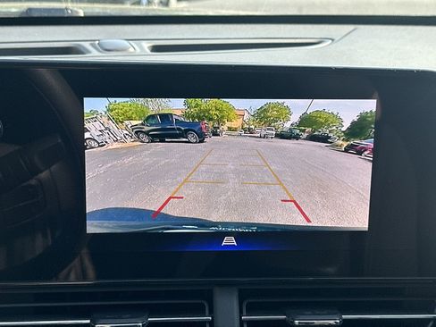 Used 2025 Chevrolet Trax LT image 27