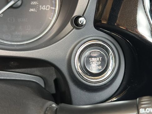 Used 2017 Mitsubishi Outlander SE FWD image 24