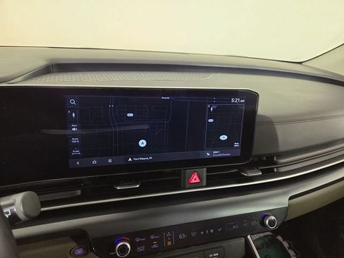 Certified 2026 Kia Carnival LXS FWD image 17