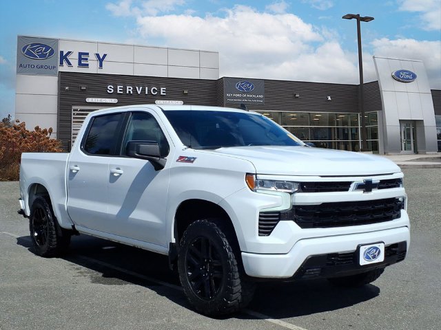Used 2022 Chevrolet Silverado 1500 RST w/ Z71 Off-Road Package AWD/4WD image 3