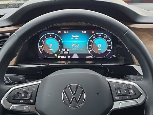 Used 2024 Volkswagen Atlas SE image 11