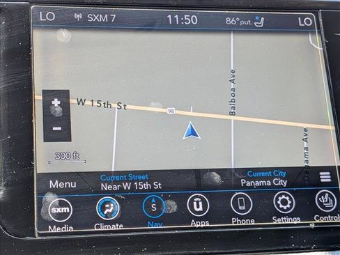 Used 2020 Chrysler Pacifica Limited FWD image 14