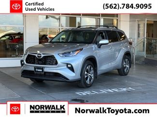 Certified 2022 Toyota Highlander XLE video 1