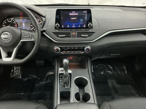 Used 2022 Nissan Altima 2.5 SV FWD image 28