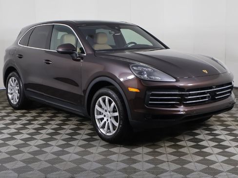 Used 2022 Porsche Cayenne image 60