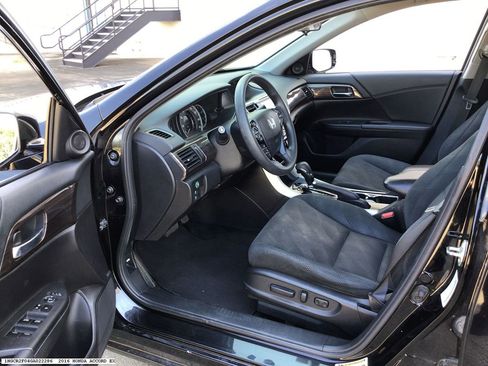 Used 2016 Honda Accord EX image 8