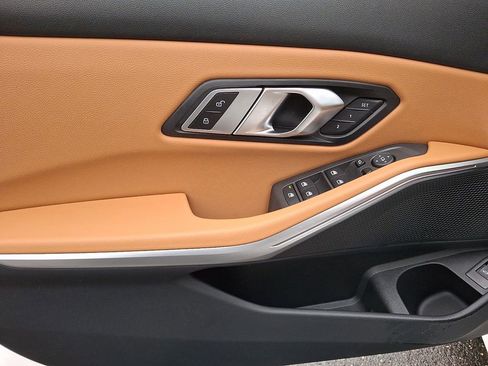 Used 2023 BMW 330i xDrive Sedan w/ Premium Package image 9