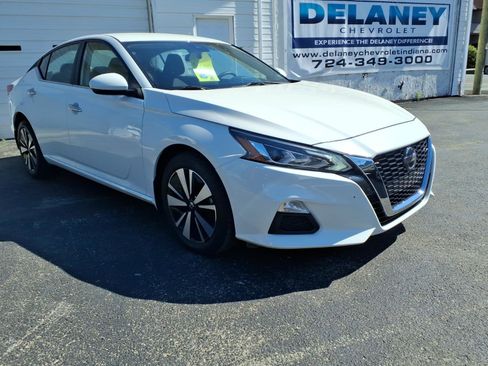 Used 2021 Nissan Altima 2.5 SV AWD/4WD image 1