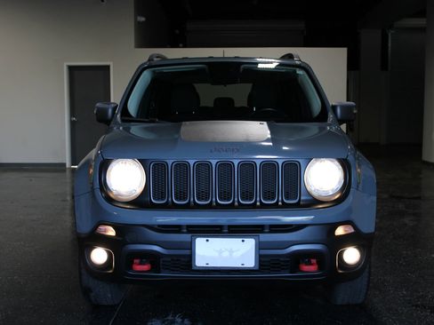Used 2017 Jeep Renegade Trailhawk image 7