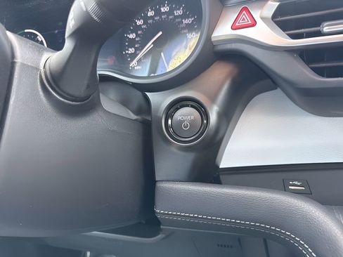 Used 2025 Toyota Sienna LE image 19