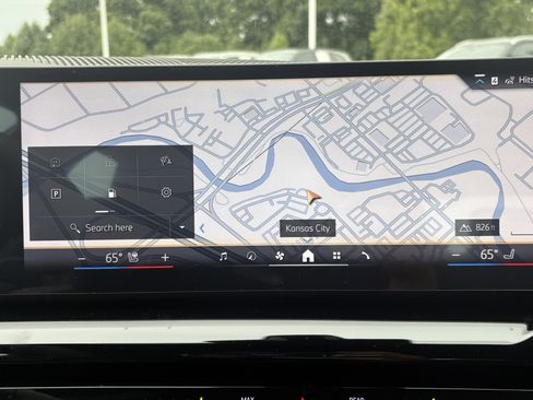 Used 2026 BMW 530i xDrive w/ M Sport Package image 23