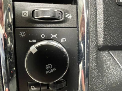 Used 2018 RAM 2500 Laramie w/ Snow Chief Group AWD/4WD image 14