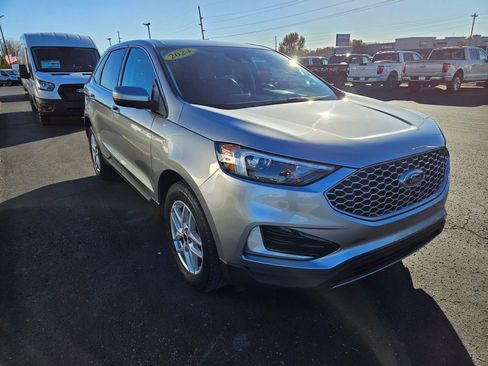 Used 2024 Ford Edge SEL AWD/4WD image 4