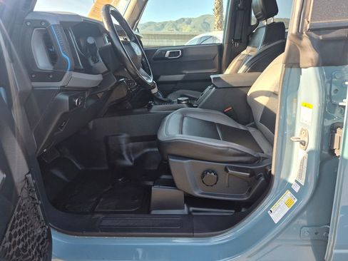 Used 2021 Ford Bronco Black Diamond image 11