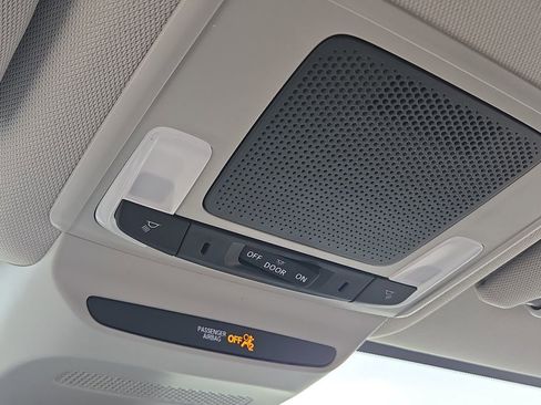 Certified 2026 Honda HR-V LX image 26