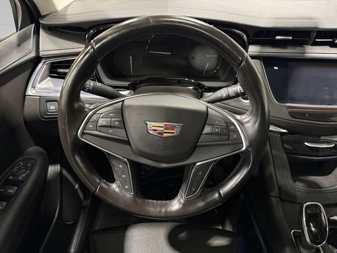 Used 2019 Cadillac XT5 Luxury w/ Trailering Package AWD/4WD image 23