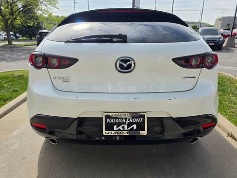 Used 2019 MAZDA MAZDA3 AWD Hatchback w/ Premium Pkg image 6
