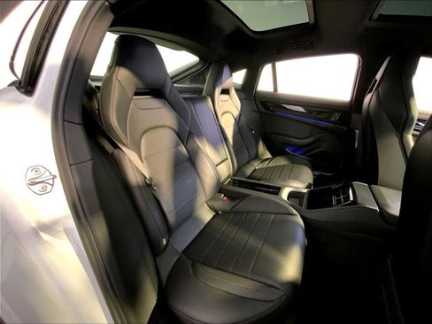 Certified 2025 Porsche Panamera 4 image 23