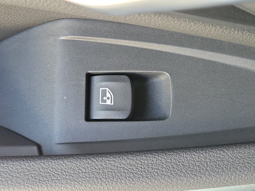Used 2023 BMW 330i Sedan RWD image 15