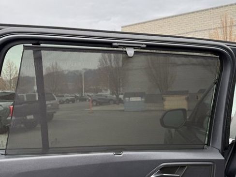 Used 2021 Volkswagen Atlas SEL image 35