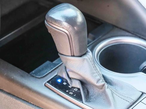 Used 2023 Toyota Camry SE w/ Protection Package (Q2) (TMS) FWD image 21