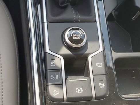 Certified 2023 Kia Sorento SX image 29